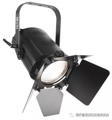 舞台灯光设计师必须了解的照明设备_灯光设备